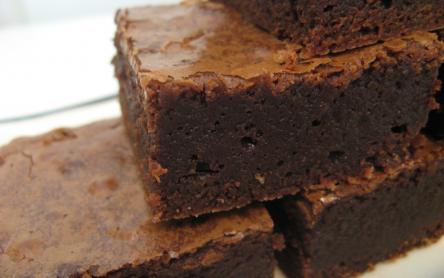 Egyszerű és finom brownie Egyszerű és finom brownie