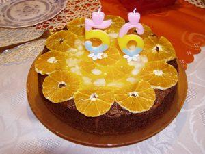 Csokoládétorta narancskrémmel töltve Csokoládétorta narancskrémmel töltve