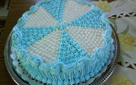 Oroszkrém torta kandírozott gyümölcsökkel Oroszkrém torta kandírozott gyümölcsökkel