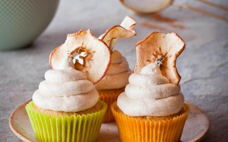 Almás-fahéjas muffin szárított almakarikákkal Almás-fahéjas muffin szárított almakarikákkal