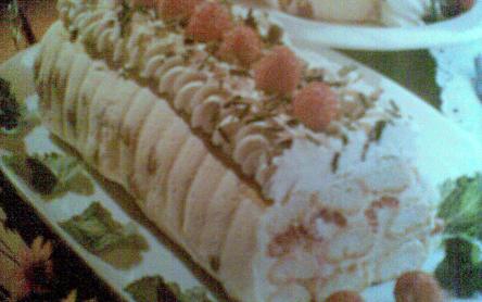 Málnás tiramisu hasáb Málnás tiramisu hasáb