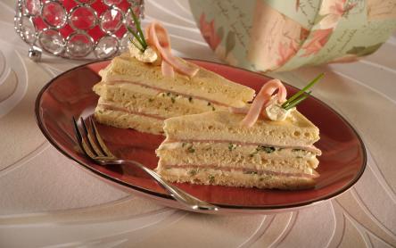 Sonkás, petrezselymes sajttorta Sonkás, petrezselymes sajttorta