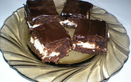 Túrókrémes brownie Túrókrémes brownie