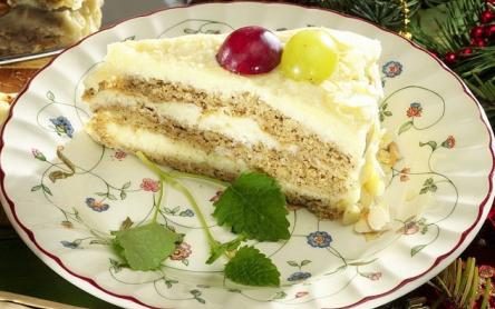 Kávétorta kókuszkrémmel Kávétorta kókuszkrémmel
