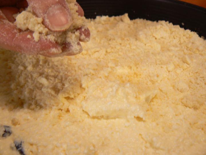 Morzsás túrótorta elkészítés 7. lépés képe Morzsás túrótorta elkészítés 7. lépés képe