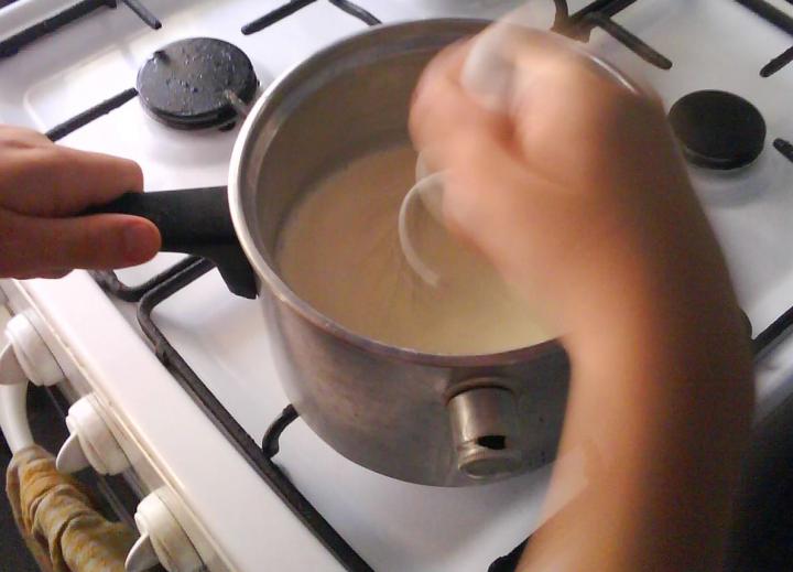 Pókeres csokitorta elkészítés 1. lépés képe Pókeres csokitorta elkészítés 1. lépés képe