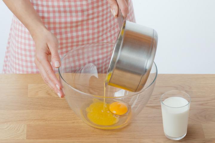 Almás-fahéjas muffin szárított almakarikákkal elkészítés 1. lépés képe Almás-fahéjas muffin szárított almakarikákkal elkészítés 1. lépés képe